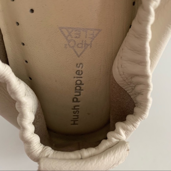 Hush Puppies - Ivory Leather Stretch Loafers - Size 8.5M - Picture 8 of 12